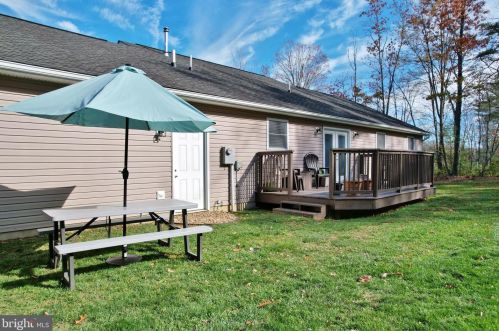 23 Bobby Ln, Edinburg VA  22824-2552 exterior