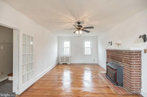 15 Lehigh Ave, Gloucester NJ  08030-1304 exterior