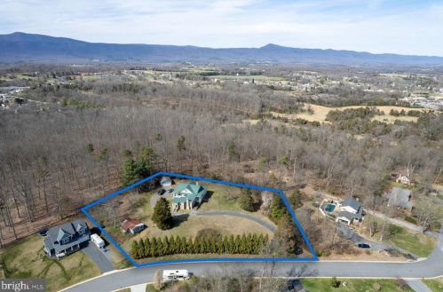 390 Forest Hills Dr, Richmond National Battlefiel VA  22835-9107 exterior
