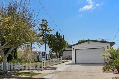 4633 Mount Armet Dr, San Diego CA  92117-4718 exterior