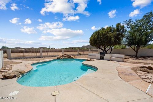 36735 11th Ave, Phoenix AZ  85086-9579 exterior