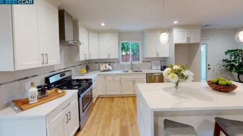 2731 Broadmoor Ave, Concord CA  94520-4751 exterior
