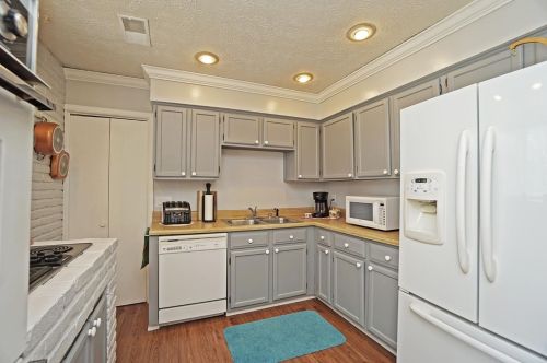 301 Bremen Dr, Saint Martin OH  45118-9479 exterior