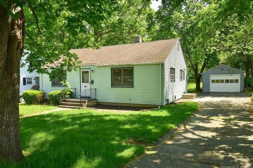 1502 Forbes St, Hartford, CT 06118-3314