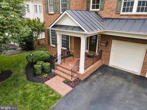 43636 Riverpoint Dr, Leesburg, VA 20176-8449