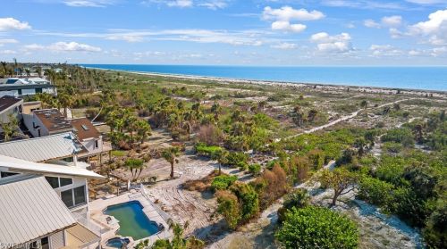 1320 Seaspray Ln, Sanibel FL  33957-2619 exterior