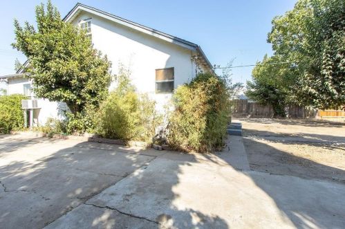 2950 Sierra St, Riverbank CA  95367-2230 exterior