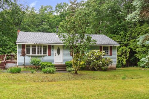 35 Nancy Ln, Raymond, NH 03077-1839