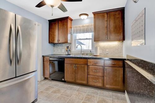 358 Regan Rd, Waterbury, CT 06762-2526