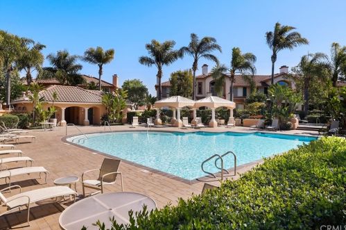 605 Solvay Aisle, Irvine CA  92606-0833 exterior