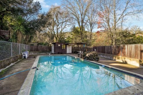 930 Live Oak Ave, Ukiah CA  95482-3733 exterior