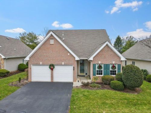 64 Glenmoor Cir, Easton, PA 18045-2177