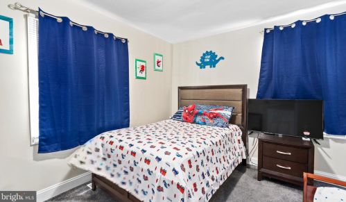 681 Washington Ave, West Deptford NJ  08096-3544 exterior