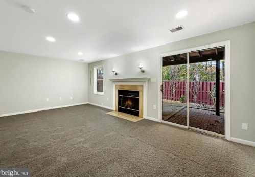 7294 Olde Lantern Way, Springfield VA  22152-3569 exterior