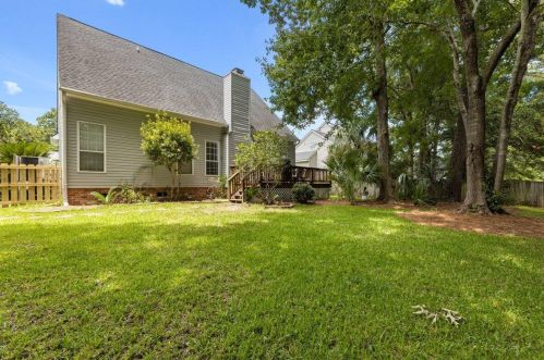 2050 Smokerise Way, Mount Pleasant SC  29466-7600 exterior