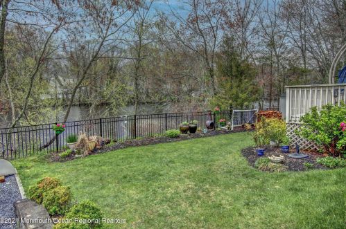 165 Taft Dr, Bricktown NJ  08724-3267 exterior