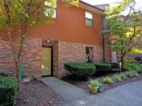 2914 La Villas Dr, Knoxville, TN 37917-1223