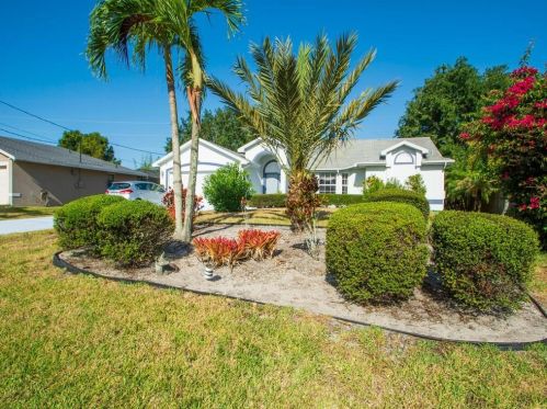 3229 Quay St, Fort Pierce, FL 34984-6518