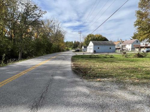 14 Vivian Dr, Florence KY  41042-9742 exterior