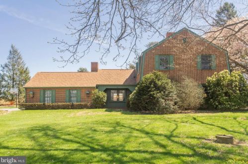 1818 Berks Rd, Norristown, PA 19403-4818