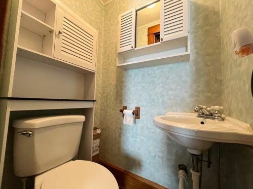 311 College Ave, Grove City PA 16127-1208 exterior