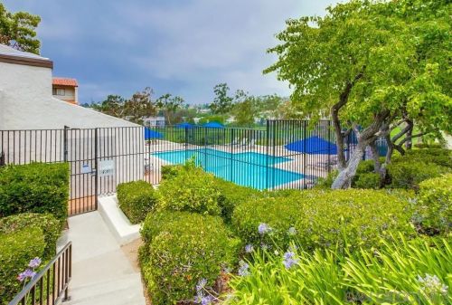 2505 Navarra Dr, Carlsbad CA  92009-7012 exterior