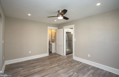 17 Ridgeway Ave, Manor PA  19036-1923 exterior