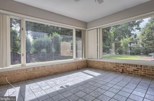 838 Kiehl Dr, Lemoyne PA  17043-1205 exterior