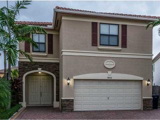 8860 115th Ct, Miami, FL 33178-2422