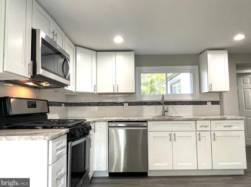 818 Philadelphia Ave, West Deptford NJ  08063-1335 exterior