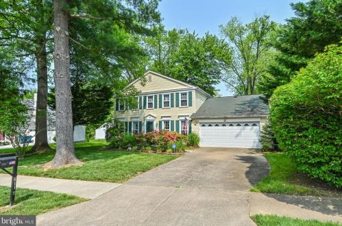 6119 Lundy Pl, Springfield VA  22015-3432 exterior