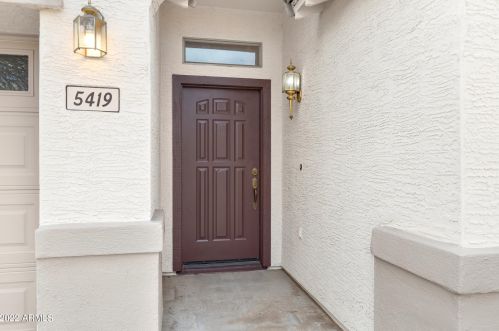 5419 Atlantis Ave, Phoenix AZ  85043-6313 exterior