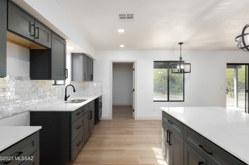 4331 Paseo Del Barranco, Tucson AZ  85745-9545 exterior