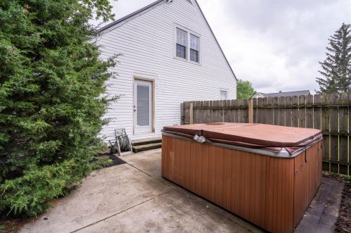 1014 Hinde St, Washington Ch OH  43160-1931 exterior