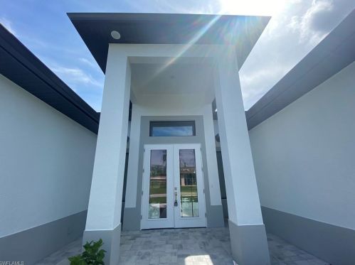 3309 5th Pl, Cape Coral, FL 33914-3328