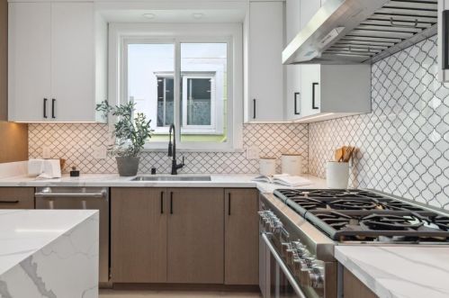 33 Rice St, Daly City CA  94014-1035 exterior