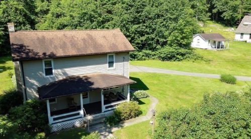 601 Seybertown Rd, East Brady, PA 16028-3403