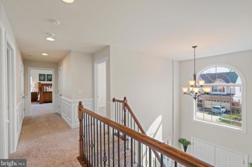 15340 Wits End Dr, Woodbridge VA  22193-5889 exterior