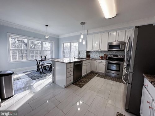 4 Battery Ridge Dr, Fredericksburg VA  22405-3568 exterior