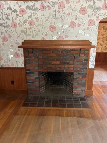 189 Weld St, Boston MA  02132-7826 exterior