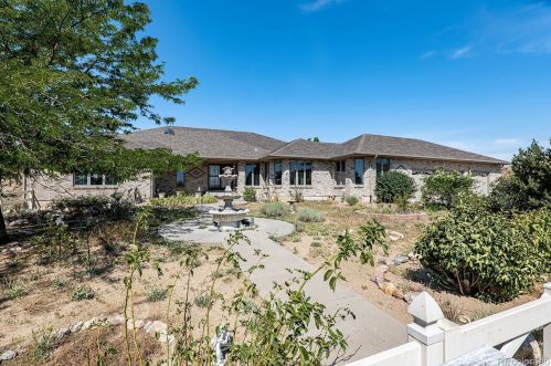 5775 Interstate 25, Pueblo CO 81004-9713 exterior