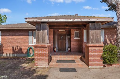 2500 Trinity Pl, Oxnard CA  93033-4814 exterior