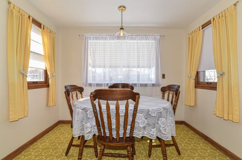 5416 Midland Dr, Milwaukee WI 53220-1420 exterior