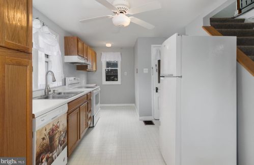 70 E St, Carlisle, PA 17013-1404