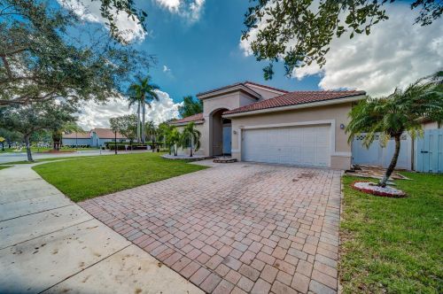 19250 29th Ct, Hollywood, FL 33029-2475