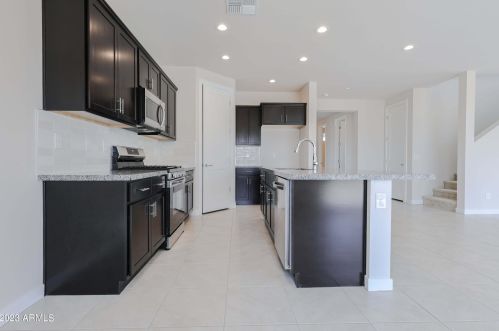 1380 Avenida Kino, Casa Grande AZ  85122-3278 exterior