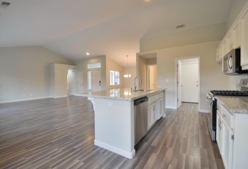 168 Driftwood Ct, Los Banos CA  93635-6302 exterior