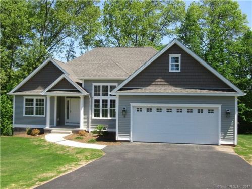 8 Claire Ln, Bloomfield, CT 06002-1181