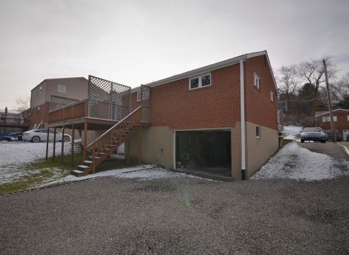 212 Richard Dr, Glenshaw, PA 15116-1232