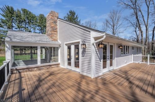 52 Reinman Rd, Warren NJ  07059-5102 exterior